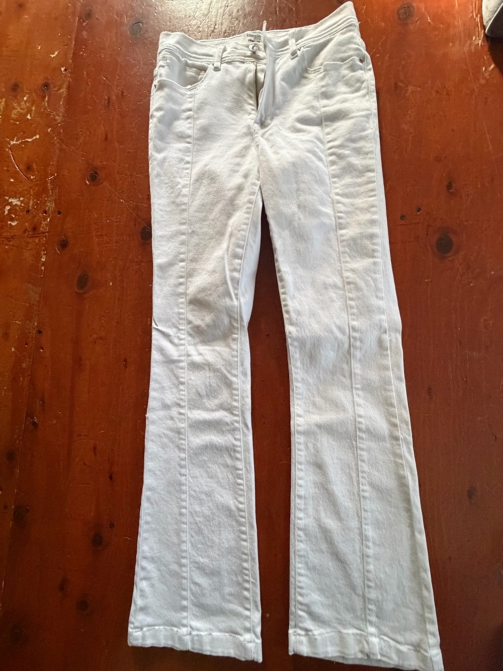 Kensie White Flared Jeans with Front Seam Detail